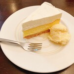 パルファン - マスカルポーネムースとベイクドチーズケーキ