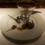 ラ シャッス - 千葉で仕留めたベキャシーヌ（田シギ）胸肉の炭火焼きとムースのアンサンブル（5250円）