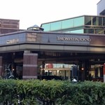 ウェスティン デリ - ホテル入口。