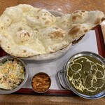 インドレストラン ラム - Ｂセット（ほうれん草とラムのカレー、ナン）