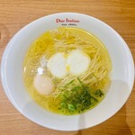 黄金の塩らぁ麺 ドゥエイタリアン - 