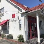 ル・トワ・ルージュ - 建物