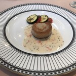 ル・トワ・ルージュ - 魚料理　ホタテと舌ビラメのロール