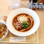 自家製麺 フラワー - 濃厚しょうゆ