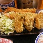 居酒屋 武蔵 - カキとエビフライ定食