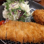 Tonkatsu Jin - ロースとんかつ定食と、単品メンチカツ。