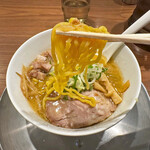 すみれ1994 - 黄色いちぢれ麺