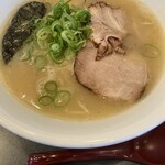 Ramen Tarou - ラーメン。