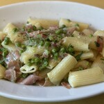 オステリア ダ アダ - 自家製リガトーニ 生ハムとグリンピース モルタデッラのソース