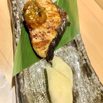 横浜 鮨 ふくじゅ - サワラ味噌漬け焼きとべったら