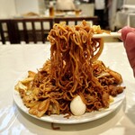 梅林 - 五目ソース焼きそば 1,100円 大盛り200円増し 麺リフト