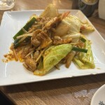 赤札屋 - 四川風激辛肉野菜炒め　それほど辛くはありません