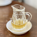 静かな時間を過ごすためのカフェCafePatra - ハチミツ