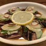 太助 - 鰹のたたき。ニンニクたっぷり入れてもらって、体力回復に。