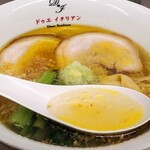 黄金の塩らぁ麺 ドゥエ イタリアン 東急プラザ渋谷店 - 黄金の塩らぁ麺