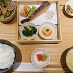 ひとしなや - 鮭膳/1,700(ご飯おかわり可)
白なめたけと明太子/200
