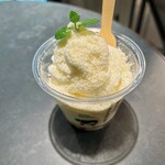 オホーツク おこっぺミルクスタンド 阪神梅田本店 - てっぺんミント。