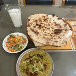 インド･パキスタン料理 ホット・スプーン - ハリーム、ロティ