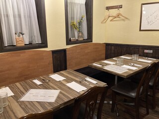 BOCCA del VINO - 主にディナーで8名様などの時の配置です。（テーブル配置は変更になることがあります。）