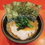 Yokohamaiekeisouhonzanyoshimurakechokkeitenramenuchidaya - ラーメン