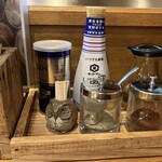 青竹手打ちらーめん 木挽亭 - 木の温もりのテーブルセット✨