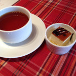ギンサイ ルーチェ - 食後の紅茶とプチデザート。