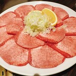 炭火焼肉 きらく亭 - 