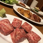 炭火焼肉ホルモン まるは - 