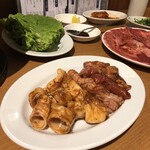 炭火焼肉ホルモン まるは - 