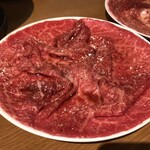 炭火焼肉ホルモン まるは - 