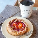 POPPY - ◆苺と金柑のガレット（税込580円）
            ◆コーヒー（税込400円）