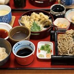 そば庄 出雲 やまもと屋 - 舞茸天ぷら付きダッタンそば定食