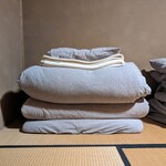 Seminare 카루이사와 - 니시카와의 이불. 두꺼운 하나만으로도 충분하며, 그 기능성의 높이에 적당한 침구를 사용하는 저로서는 매우 감명받았습니다.