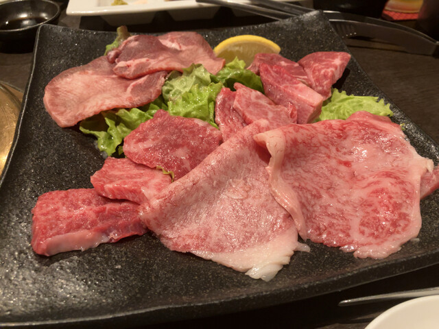 『隠れた焼肉の良店』by さすらいつばめ : 龍門 （DRAGON GATE） - 平成/焼肉 [食べログ]