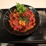 ローストビーフ丼専門店 肉と共に生きる - 