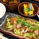 Uma nari - 特選淡路とり　　ステーキ定食　860円