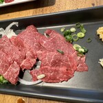 馬牛～ん - 霜降り馬刺し（横長なので、この倍あります）