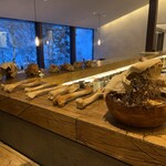 レヴォ - 動物の骨だ…