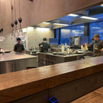 レヴォ - オープンキッチンでおしゃれ