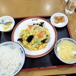 海味館 - 豚肉と玉子の野菜炒め９００円