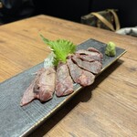 Maguro Soumasuisan - ホホ肉の炙り刺し　900円