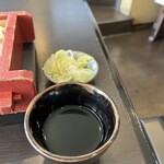 須坂屋そば - 蕎麦つゆと薬味