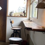 ダコタ ラスティック テーブル - 