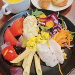 Brasserie La Loge a COOKPARK  - メイン選べる サラダ、パン、ドリンク飲み放題付き1,980円