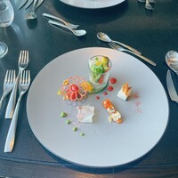 DINING & BAR TABLE 9 TOKYO - 