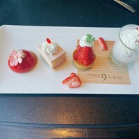 DINING & BAR TABLE 9 TOKYO - 