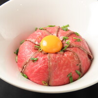 黒毛和牛 A5 ローストビーフ丼