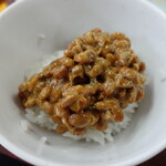 どすこい力士食堂 - 納豆サービス