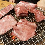 炭火焼肉ホルモンさわいし - 