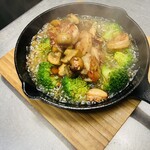 エビとマッシュルームのガーリックオイル